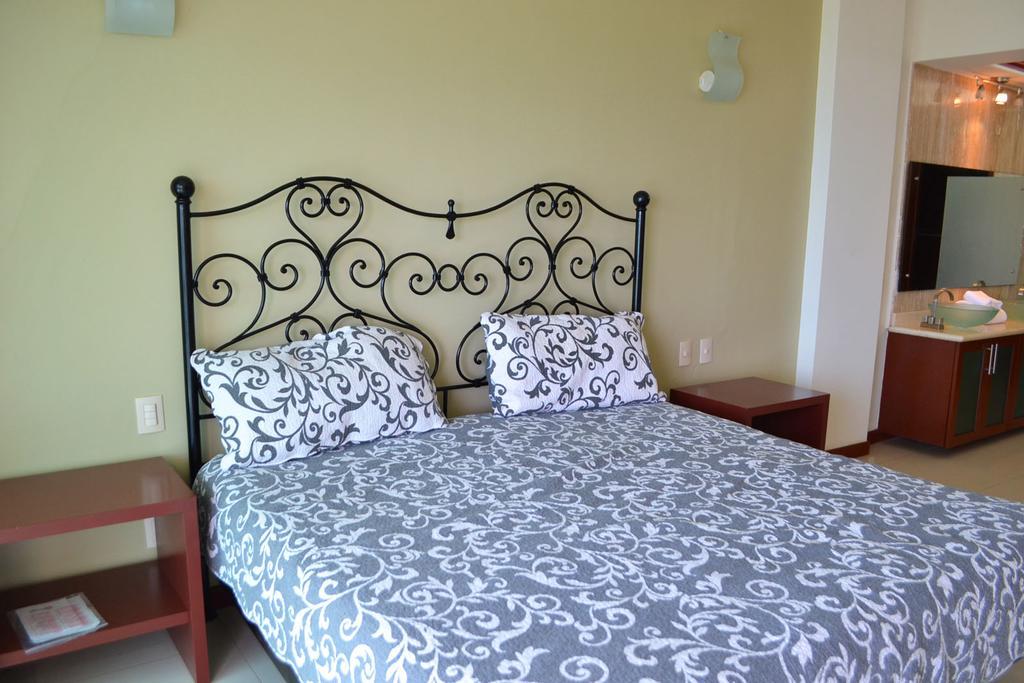 Apartment Torre Diamante 5 *