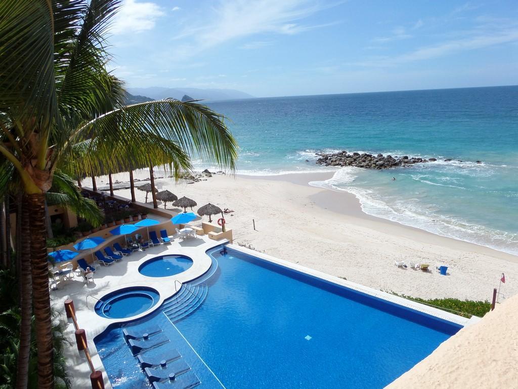Los Palmares, * Puerto Vallarta