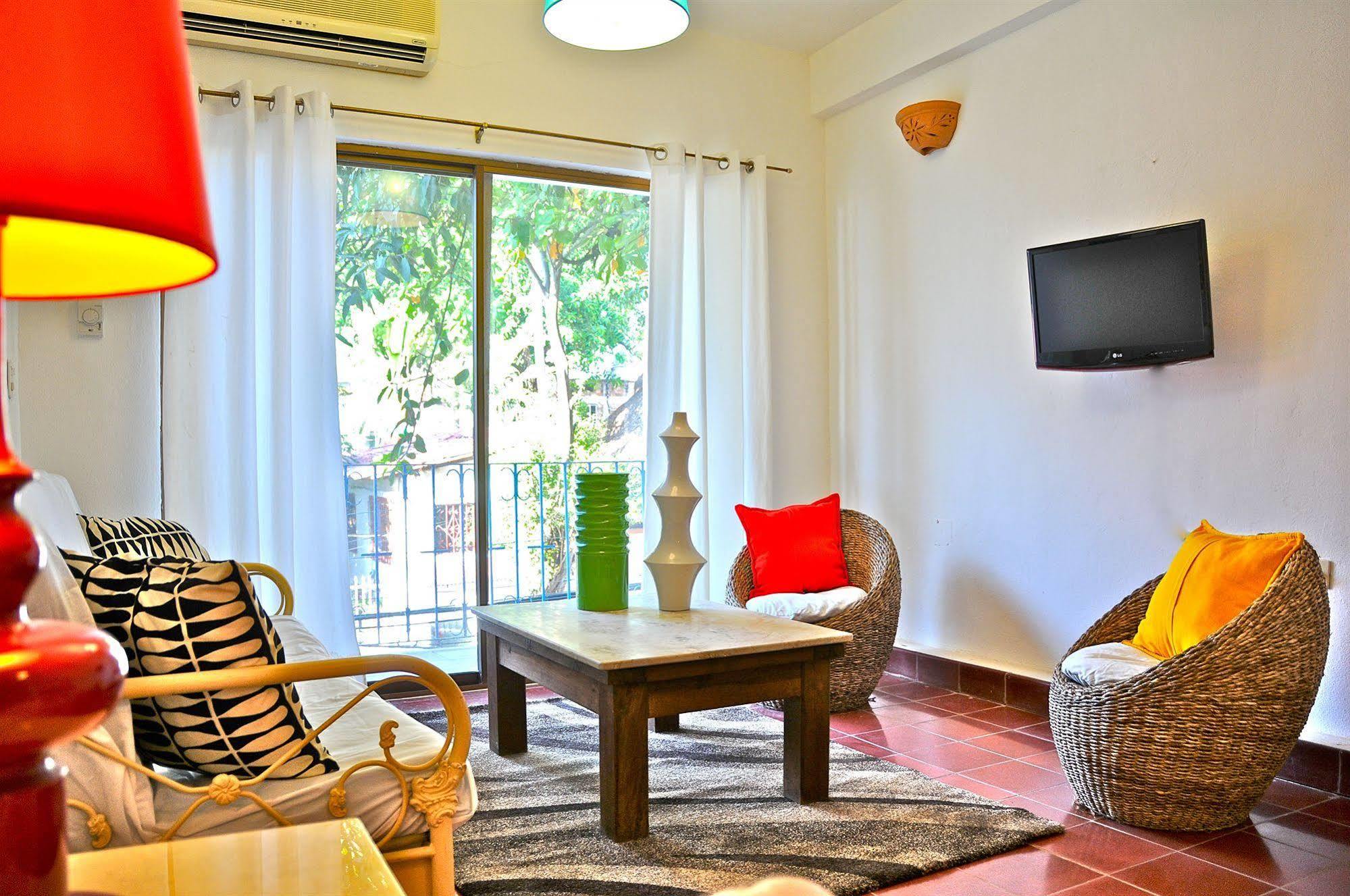 Mercedes Petit Hotel-adults Only 3*