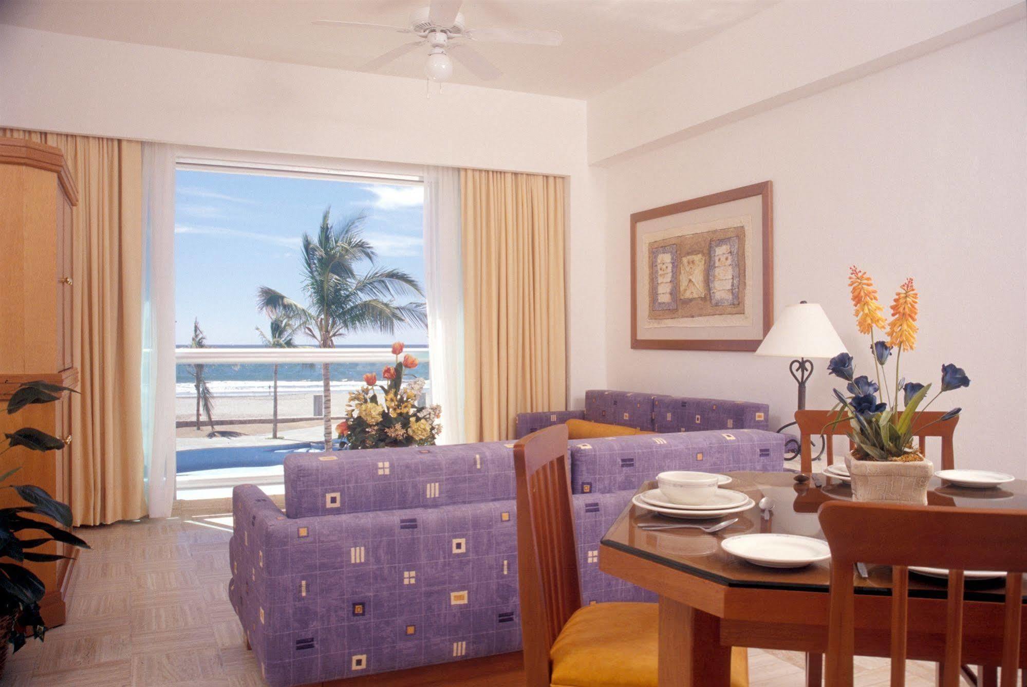 Hotel Ocean Breeze Nuevo Vallarta 4*