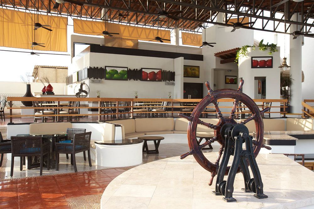 Vera Puerto Vallarta