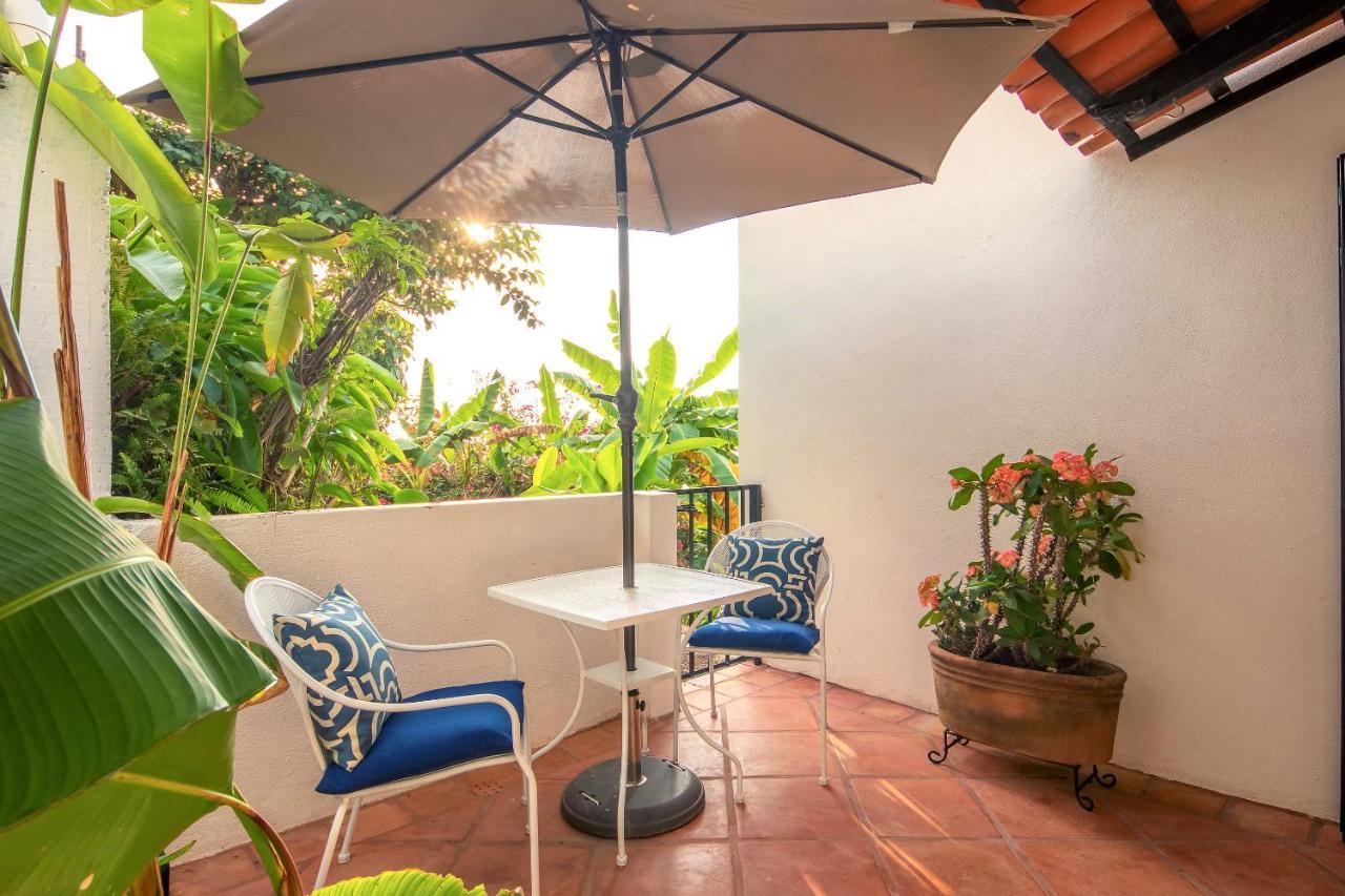 The Pool House By Casa Muni Bed & Breakfast *