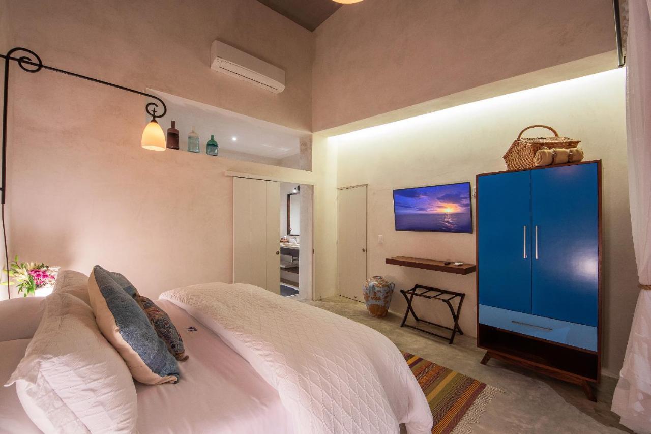 The Pool House By Casa Muni Bed & Breakfast