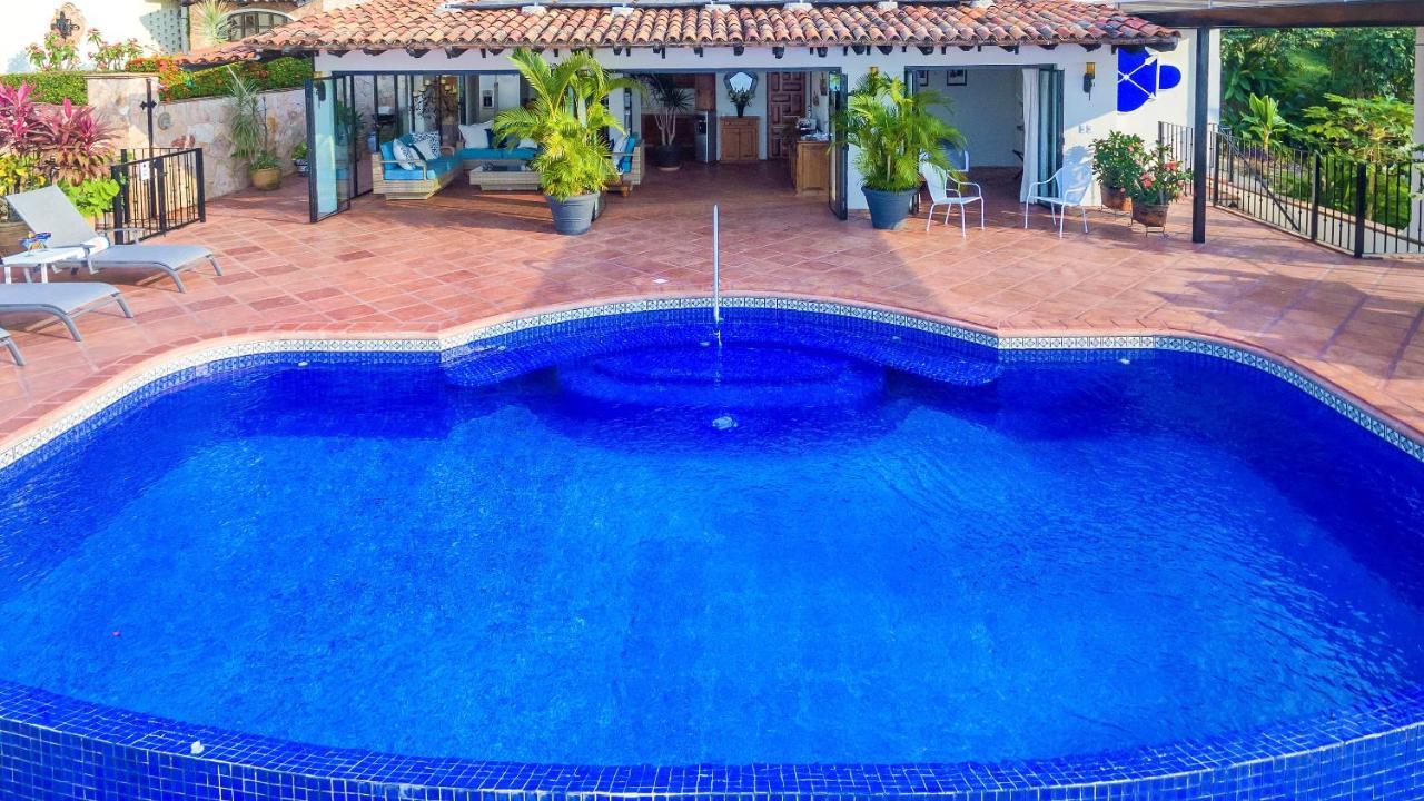The Pool House By Casa Muni Bed & Breakfast