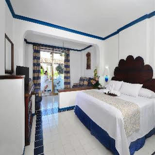 Hotel Arcos Puerto Vallarta