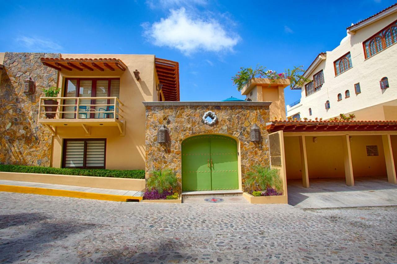 Hotel Vista Corona Luxury Puerto Vallarta