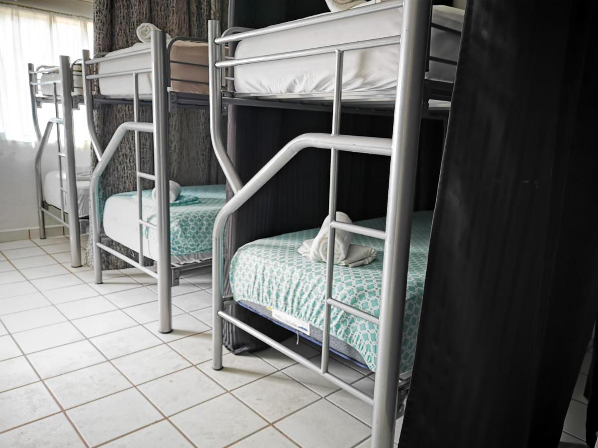 Vela Lounge & Pv - Male Only Hostel Puerto Vallarta