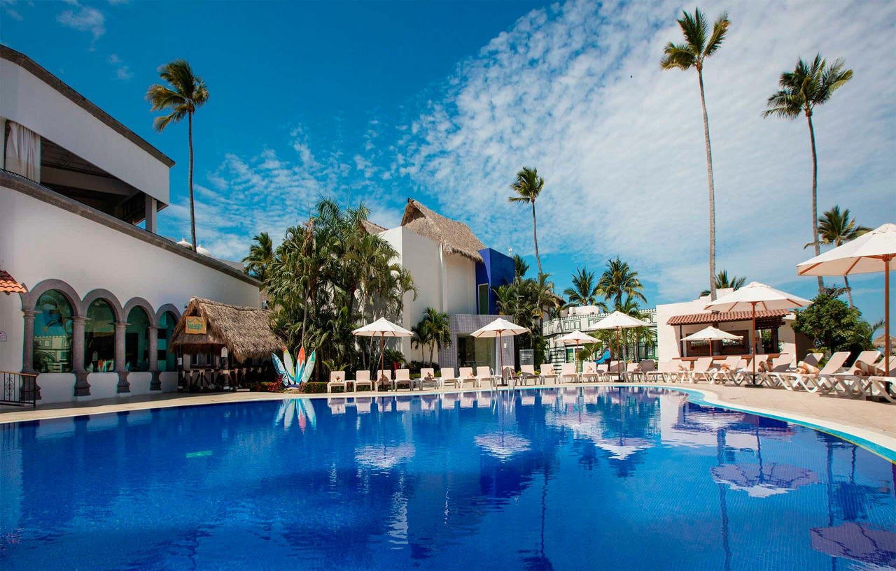 Resort Crown Paradise Club