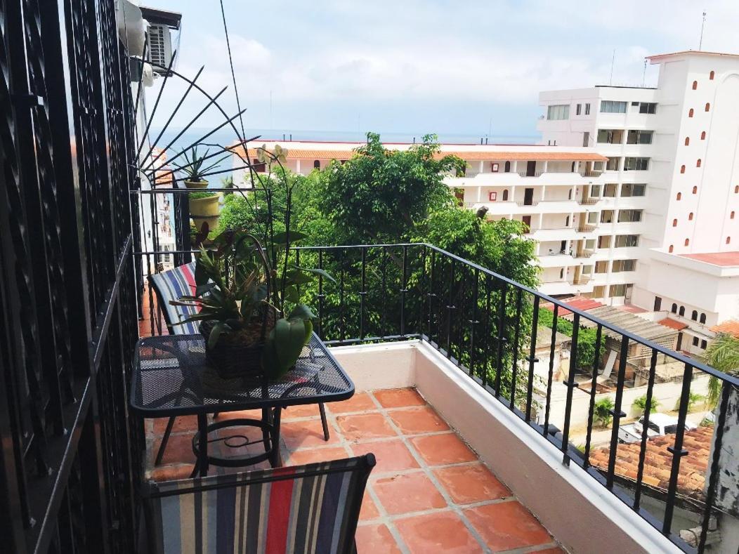 Brisas Del Mar Studio Steps Away From Muertos Beach *