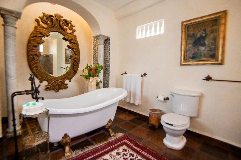 Bellview Boutique 3*