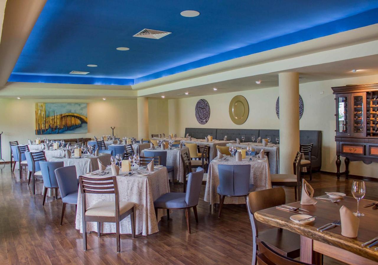 Sunset Plaza Resort
