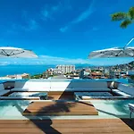 Pier 57 - 608 New & Luxurious 2 Bedroom Romantic Zone
