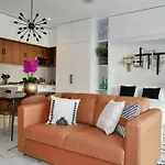 Modern 1 Bedroom