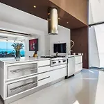 Avalon - 1004 Stunning Luxury 3 Bedroom Private Pool