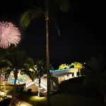 Large Beach Front 2Bed/2Bath Condo: Save $50+/Nt!