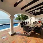 Ocean Front Villa - Private Pool And Ocean Access