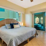 Beach Front-Ocean Views-Marina Luxury Condo-Bvg