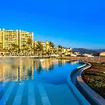 Beach Front-Ocean Views-Marina Luxury Condo-Bvg