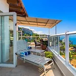 Stunning Views~2 Min-Romantic Zone~Free Transport~