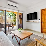 Condominio Marina Golf #204A