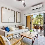 Condominio Marina Golf #204A