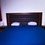 Studio Grandiahouse