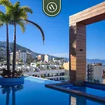 Condo With Private Balcony - City View - Pool