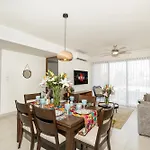 Great Location Great Amenities Sleeps 6, Roma #302