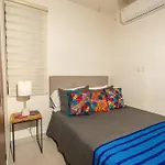 Great Location Great Amenities Sleeps 6, Roma #302