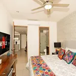 Great Location Great Amenities Sleeps 6, Roma #302