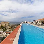 Luxury Rz Condo 1 Block From Beach!