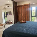 Estudio De Ensueno Con Alberca 303