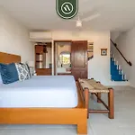 Two Story Condo With Amazing Ocean-Sunset Views