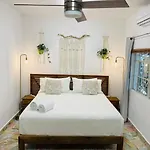 Private Room In A Boho House N1
