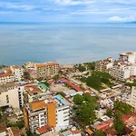 Stylish And Modern Condo At Oceana, Best Gym, Rooftop Pool, Old Town