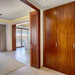 Stylish And Modern Condo At Oceana, Best Gym, Rooftop Pool, Old Town