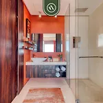Amazing Condo With Rooftop Pool