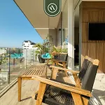 Amazing Condo With Rooftop Pool - Private Balcony