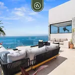 Luxury Oceanview Condo - Rooftop Pool - Downtown