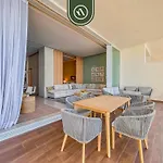 Luxury Oceanfront 3 Bedroom Penthouse - Beach