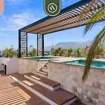 Boho 2 Bedroom Condo - Dowtown - Rooftop Pool - Jacuzzi