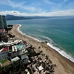Departamento En Icon Puerto Vallarta Con Vista Al Mar