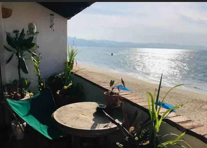Beachfront Coziness At Barracuda At Playa Camarones