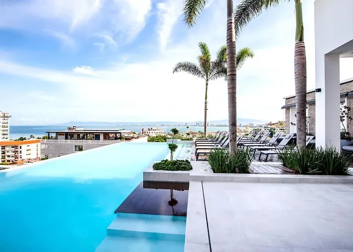 Desire Condo Romantic Zone Gym Rooftop Pool