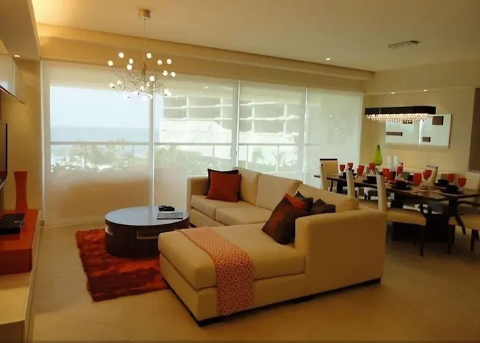 Unlimited Luxury Villas - Del Canto Condo