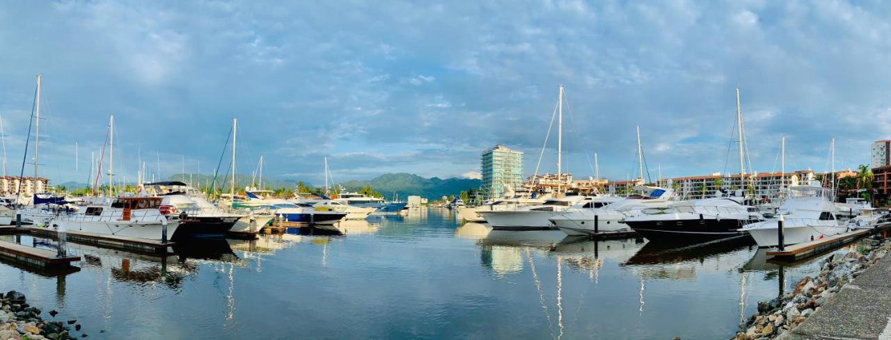 Departamento En Marina Vallarta New Listing * Puerto Vallarta