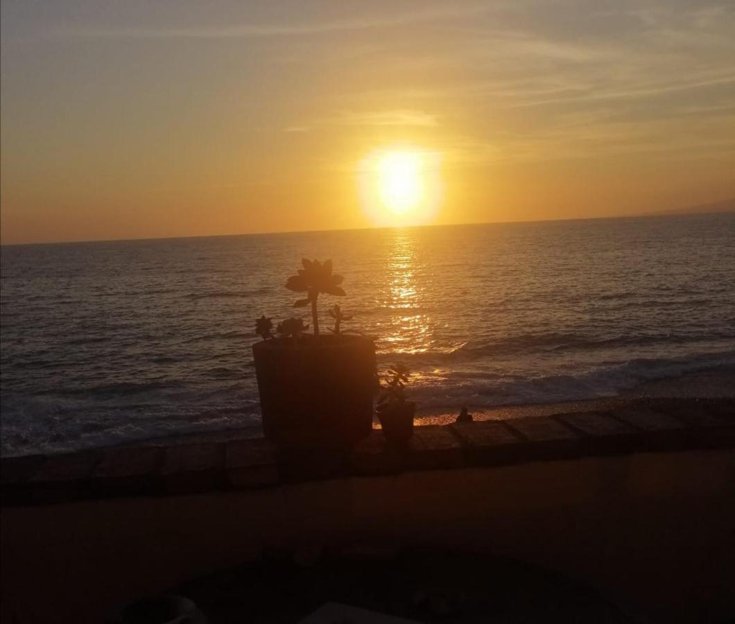 Beachfront Coziness At Barracuda At Playa Camarones