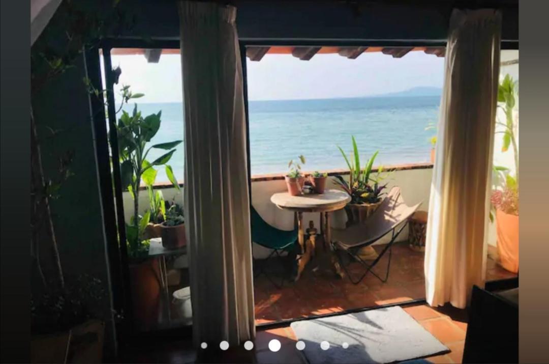 Apartment Beachfront Coziness At Barracuda At Playa Camarones