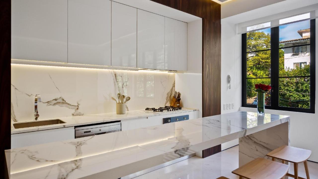Pier 57 - 211 Luxurious & Modern 1 Bedroom Romantic Zone *