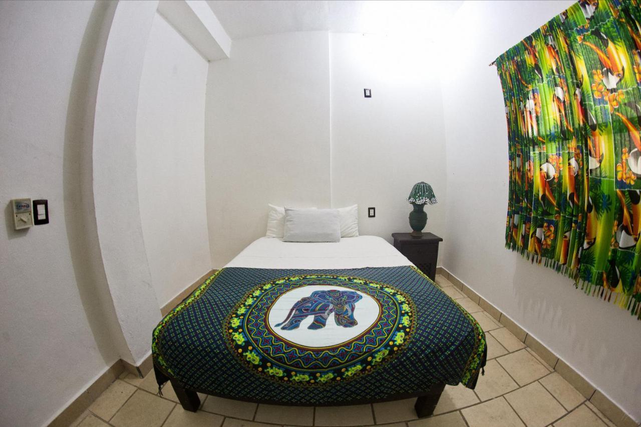 Alexandross Hostel Puerto Vallarta